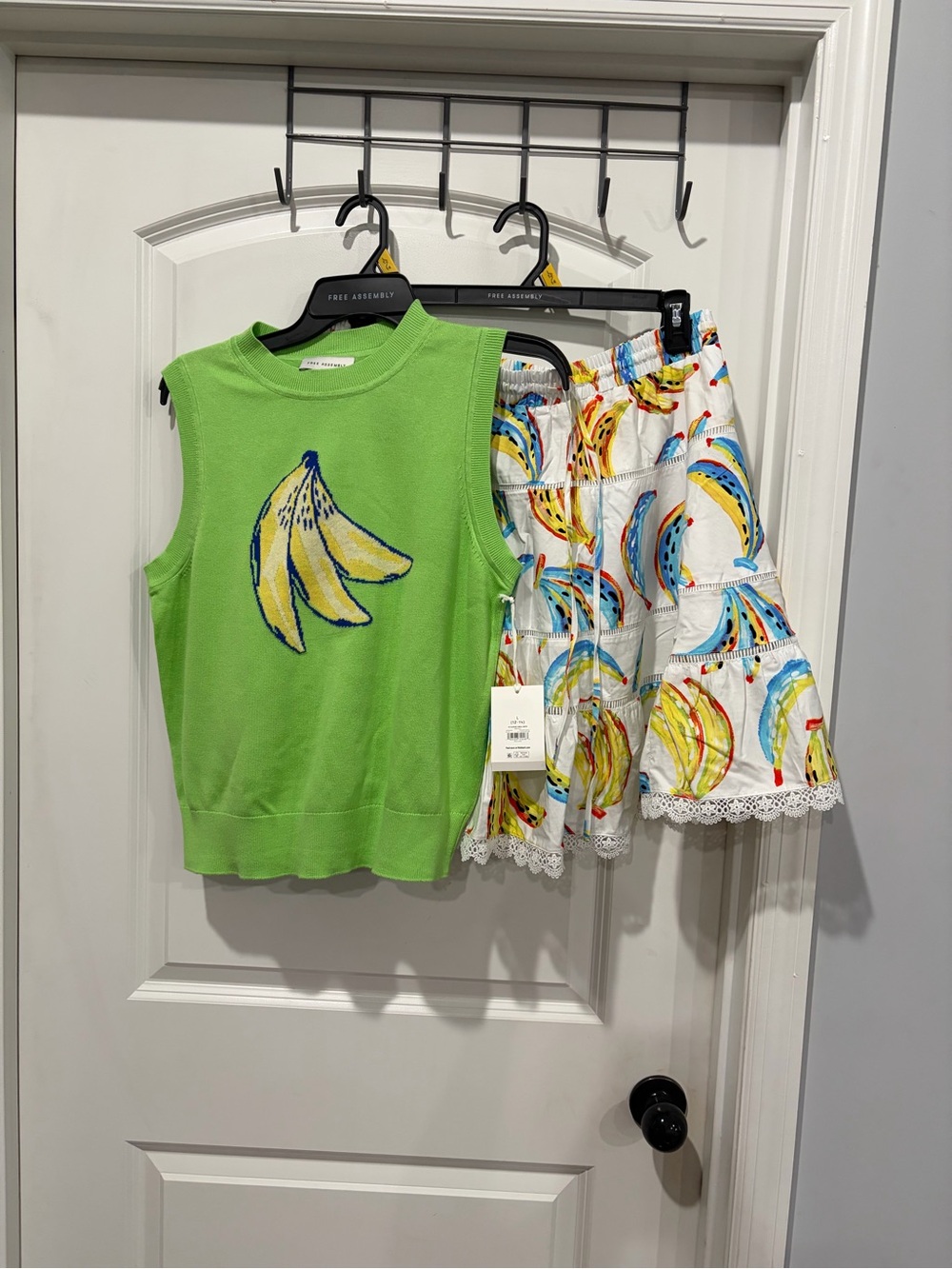 Bright Green Banana Knit Tank & White Banana Print Skirt Set size large